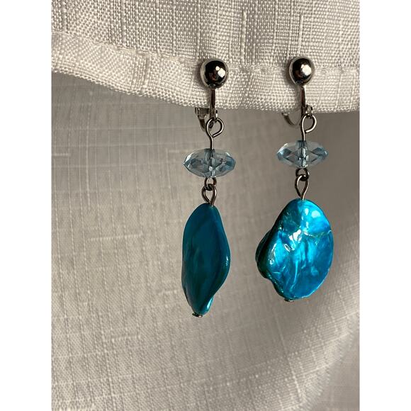 Turquoise shell and plastic crystal bead drop Clip-On Earrings Silvertone VGUC - Picture 5 of 9